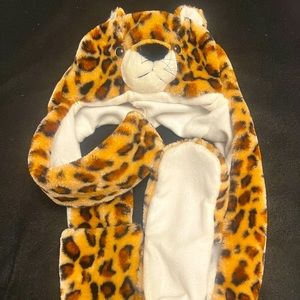 Kids unisex winter hat with mittens cheetah one size